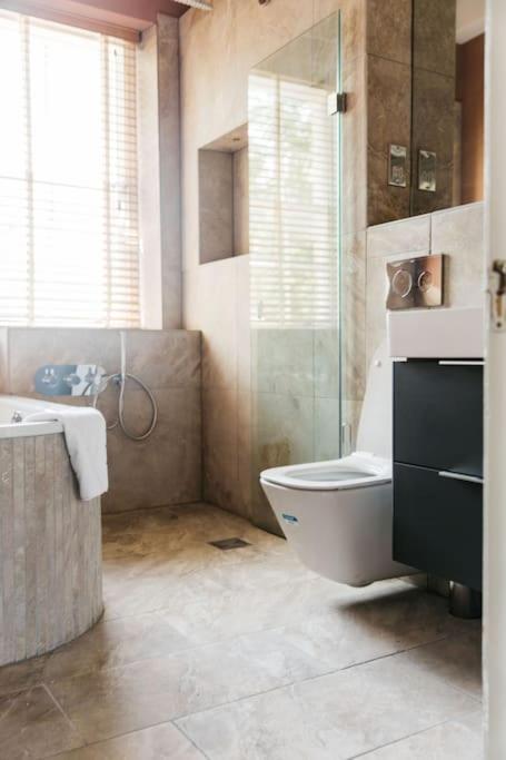 Luxury, Central, Sun-Filled 3 Bed Haven In Bath Exterior foto